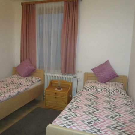Dorfwirtshaus Rauch Hotel Eschabruck Ngoại thất bức ảnh