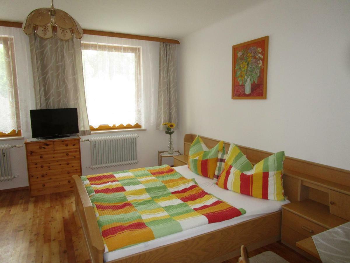 Dorfwirtshaus Rauch Hotel Eschabruck Ngoại thất bức ảnh