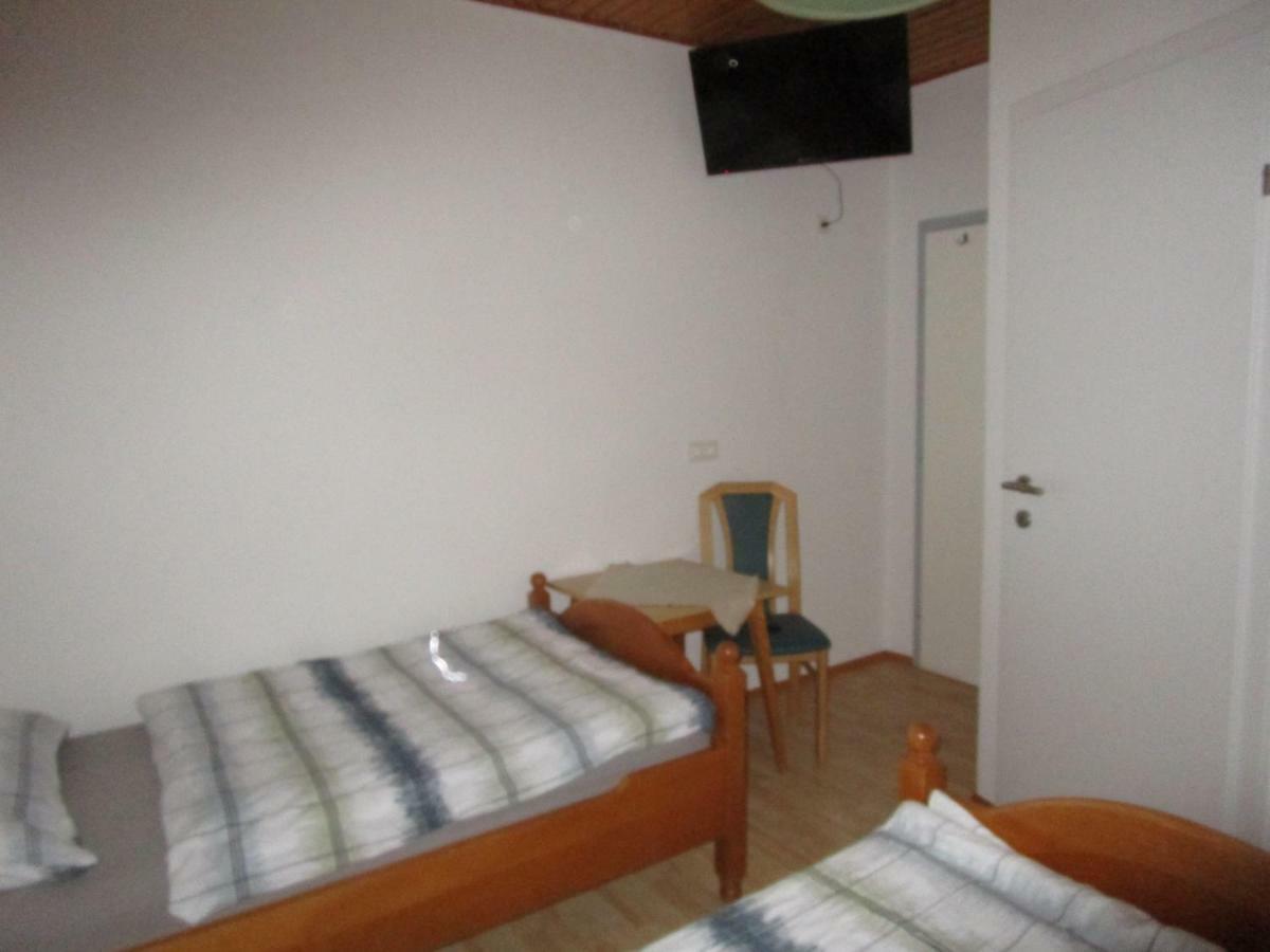 Dorfwirtshaus Rauch Hotel Eschabruck Ngoại thất bức ảnh