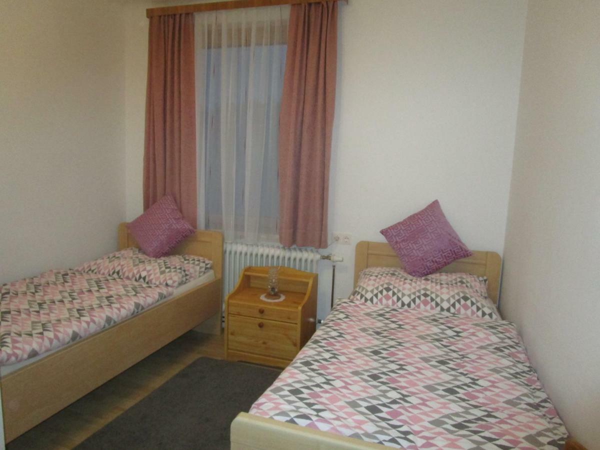 Dorfwirtshaus Rauch Hotel Eschabruck Ngoại thất bức ảnh