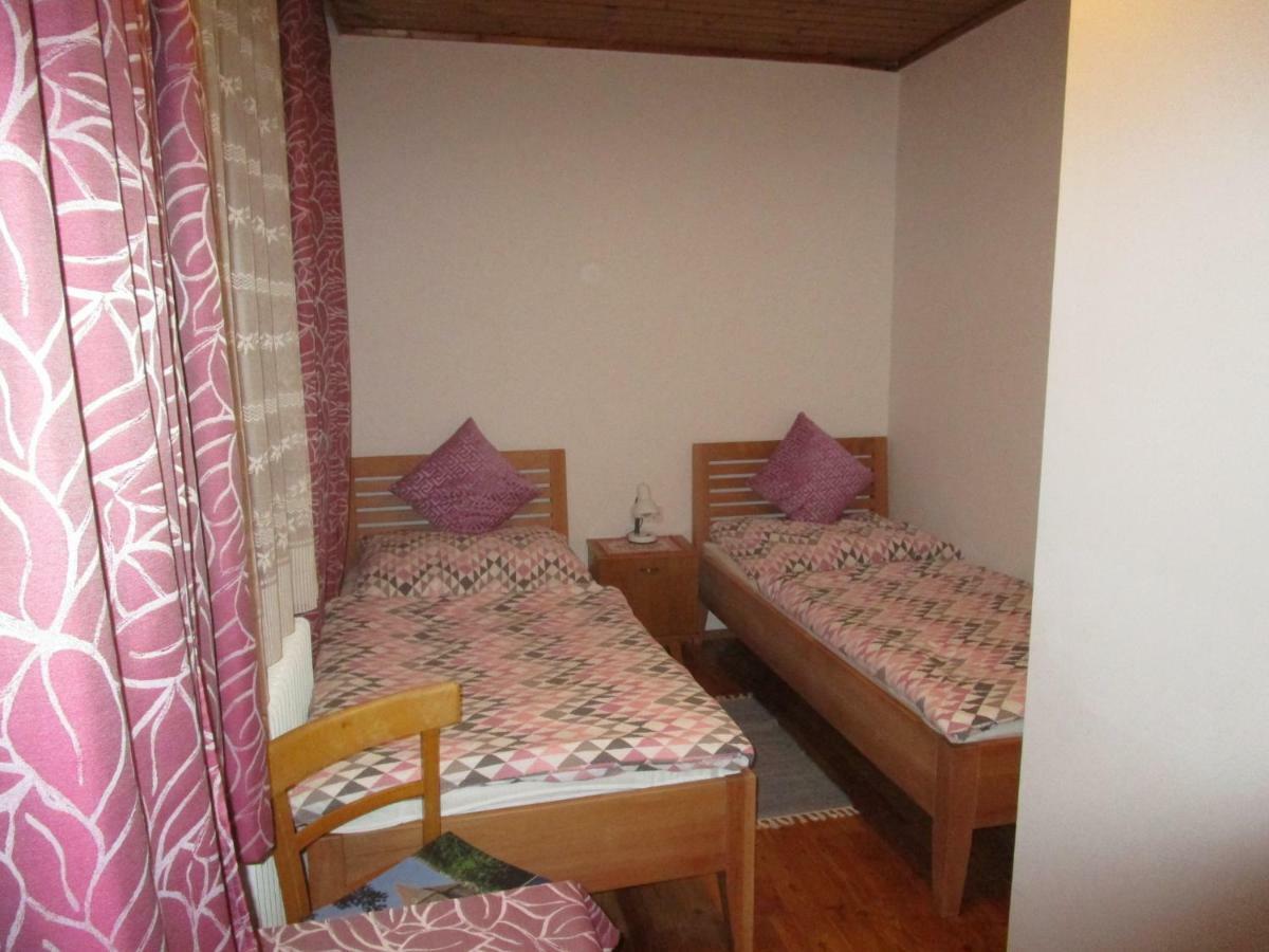 Dorfwirtshaus Rauch Hotel Eschabruck Ngoại thất bức ảnh